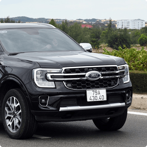 Ford Everest with a flush front plate